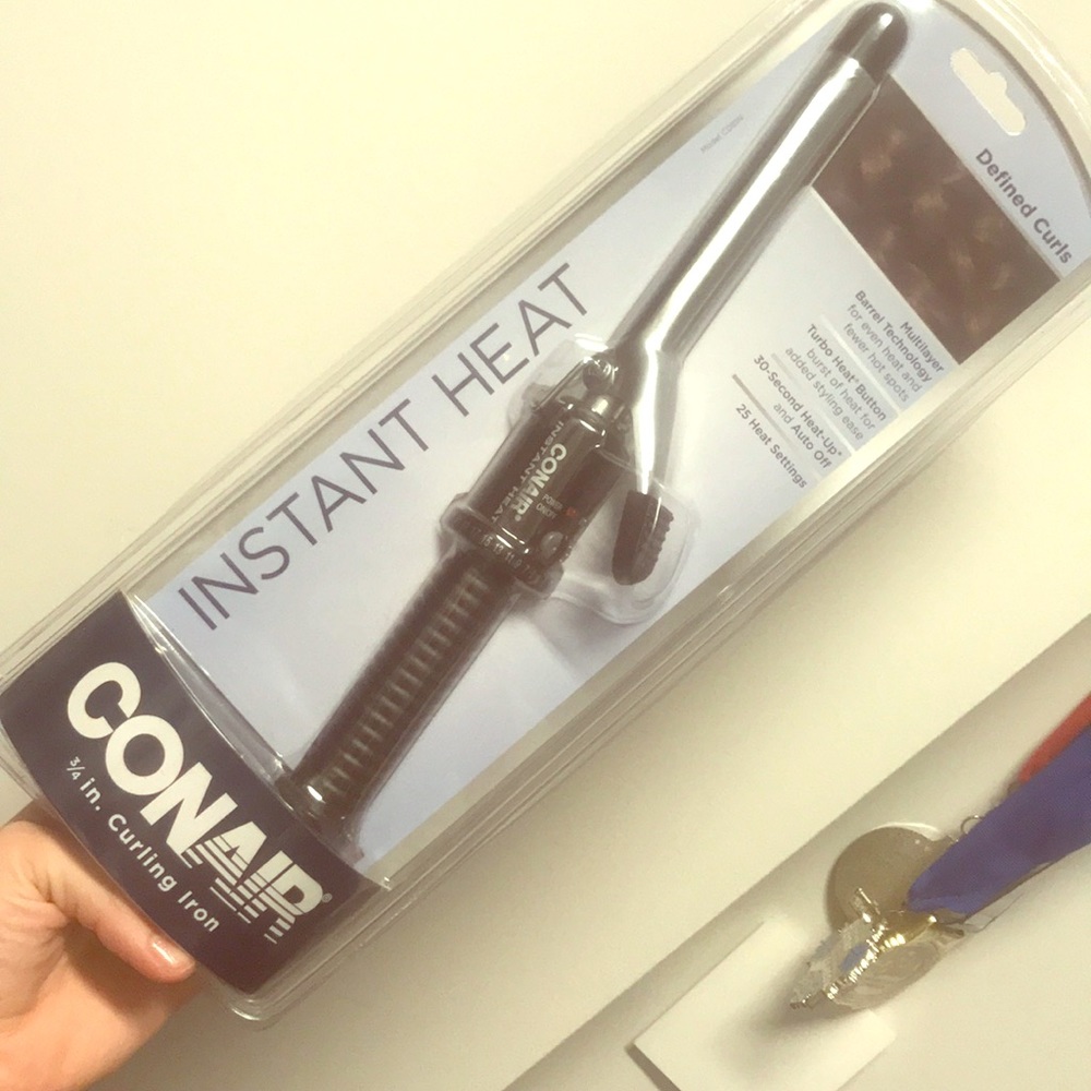 CONAIR 3/4 in. Curling Iron UNOPENED